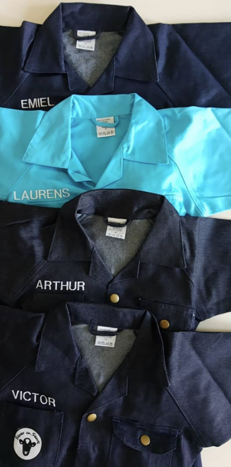 Jeansoverall Kinderoveralls met geborduurde naam